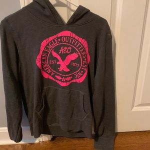 grey and pink american eagle sweatshirt